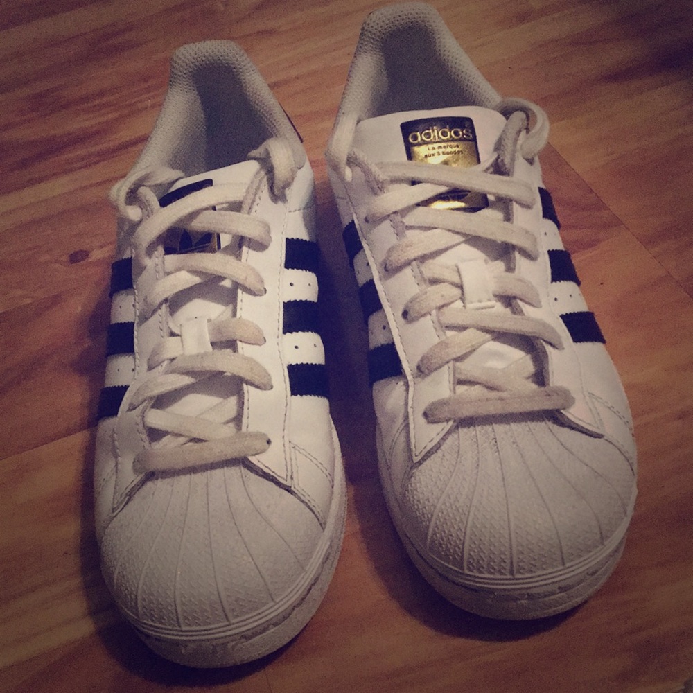 (Adidas) Super Stars - Picture 1 of 1